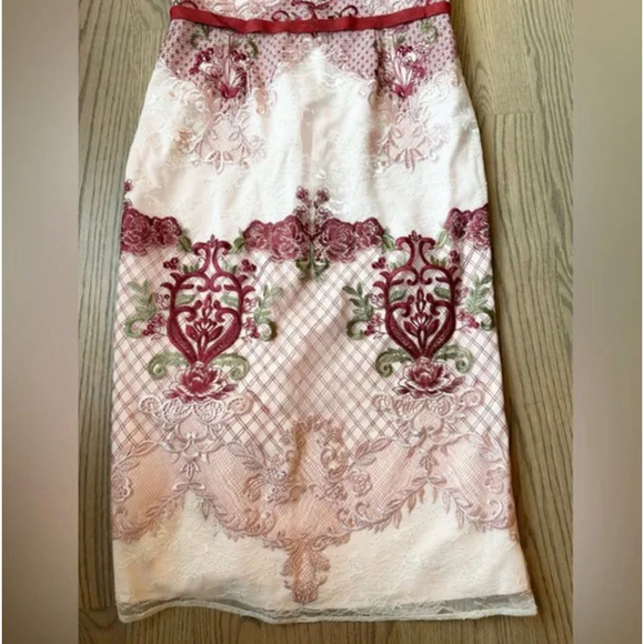 Marchesa Notte Red Pink Lace Embroidered Floral Paneled Sheath Midi Dress - Picture 6 of 9